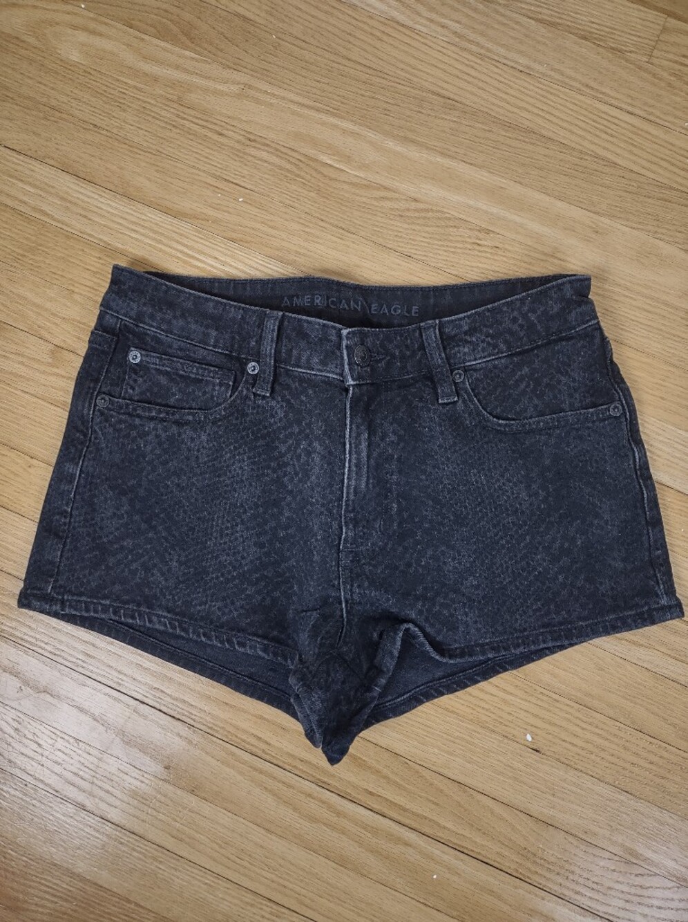 American Eagle Black Acid Wash Stretch Denim Shorts Women's Size 6